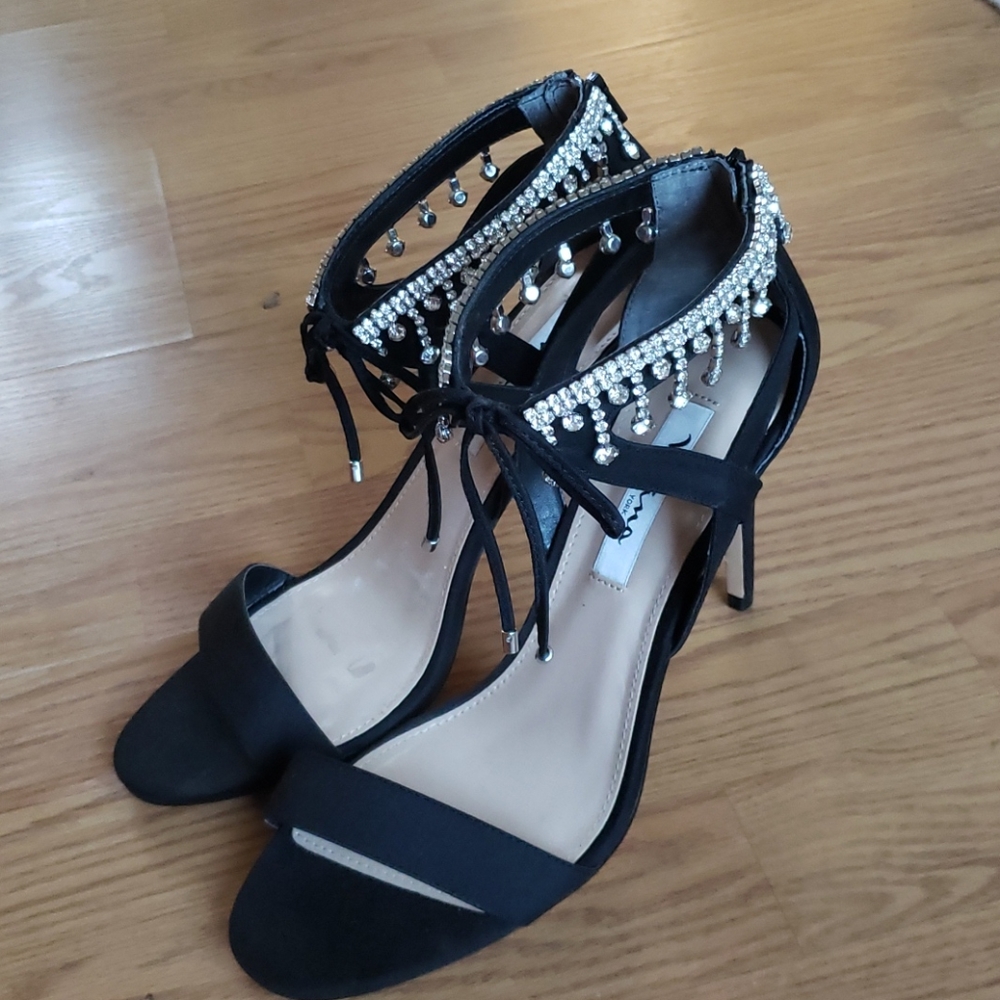 Heels - Picture 5 of 10